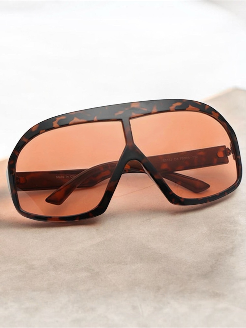 Oversized Tortoiseshell Amber Lens Sunglasses - Brown - Picture 4 of 8